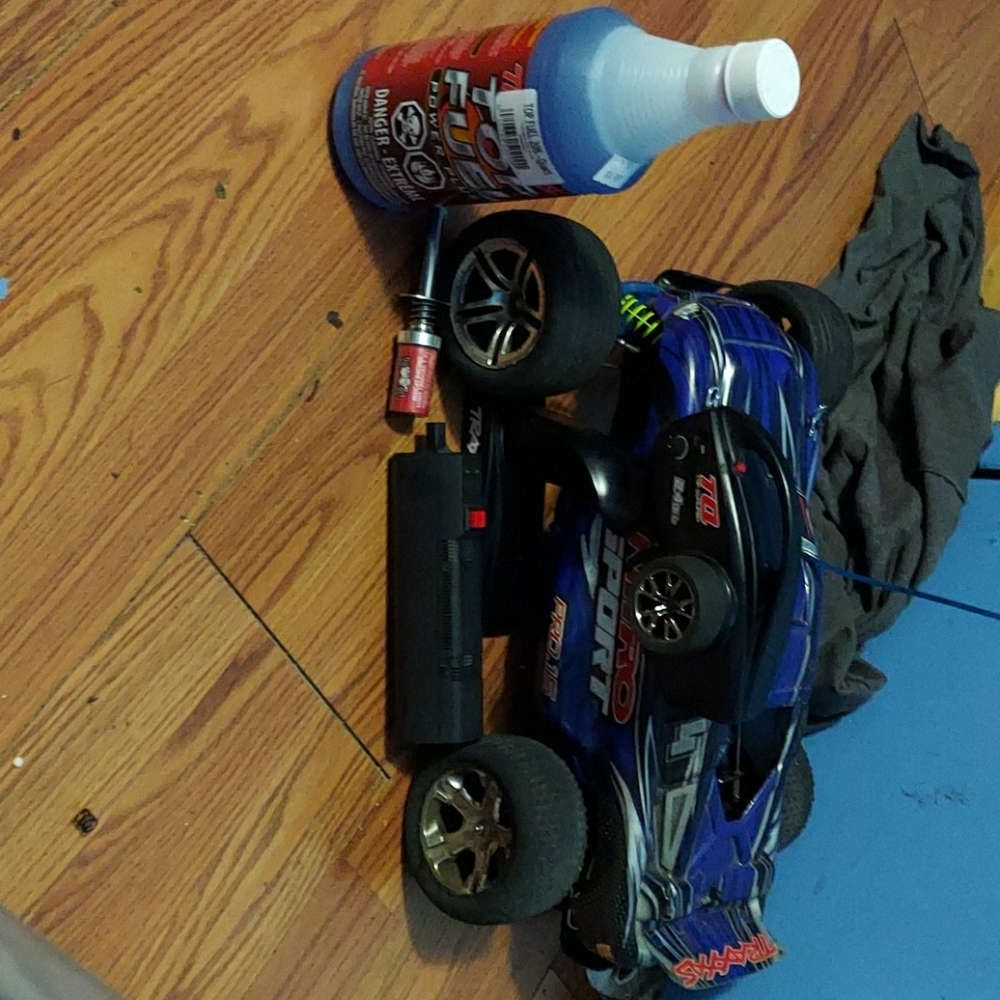 Traxxas nitro sport